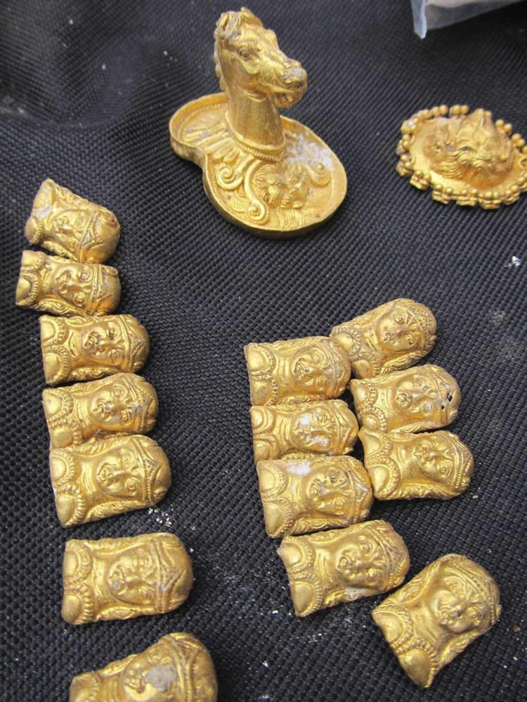 Золотые украшения из фракийского захоронения
