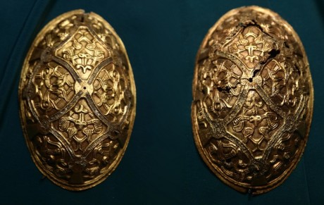 Эпоха викингов, две броши из Норвегии. Historisk музей, Осло, Норвегия