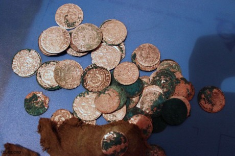 Клад серебряных монет XVII века