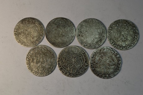 клад серебряных монет XVII века 