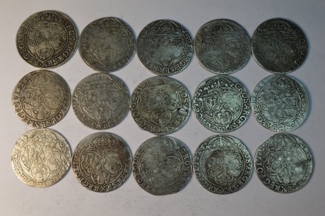 клад серебряных монет XVII века 