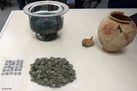 Археологи нашли клад римских монет во время раскопок в Болгарии